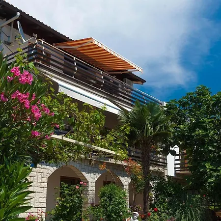 Apartments With A Parking Space Jadranovo, Crikvenica - 2377 Apartment *