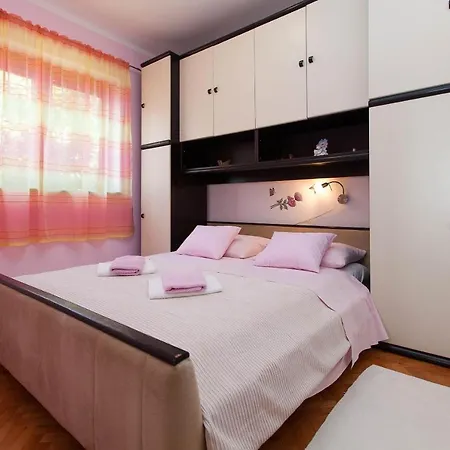 Apartments With A Parking Space Jadranovo, Crikvenica - 2377 Apartment Jadranovo