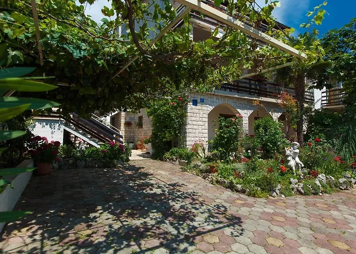 Appartement With Parking Space Jadranovo, Crikvenica - 2377 *