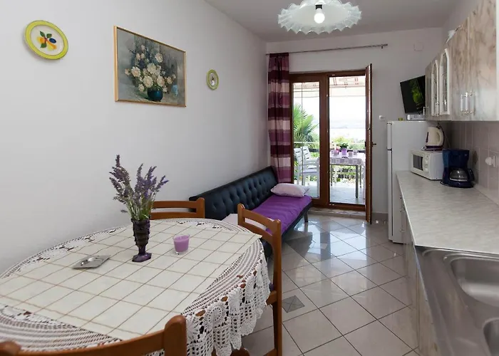 Apartments With Parking Space Jadranovo, Crikvenica - 2377 Jadranovo